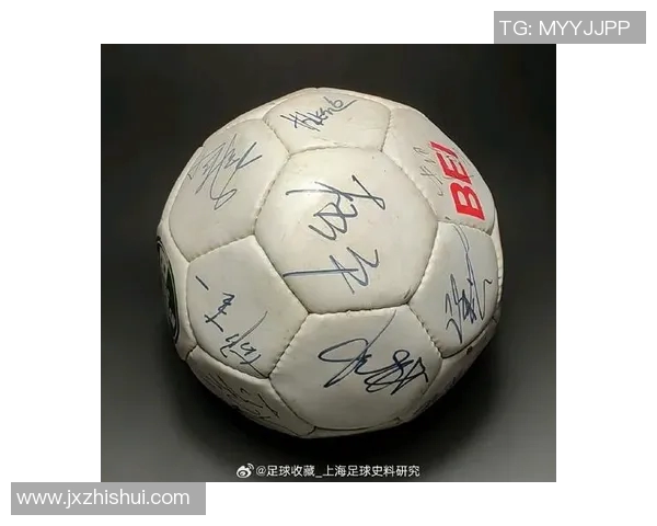 聚焦球星限量款足球收藏热潮彰显运动精神与独特身份象征