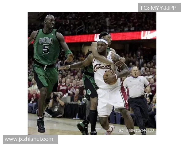 詹姆斯与足球球星们的跨界合作与友谊如何推动体育全球化发展